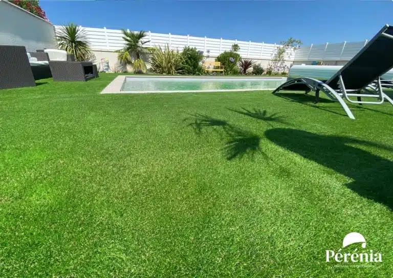 Contour de piscine gazon 1