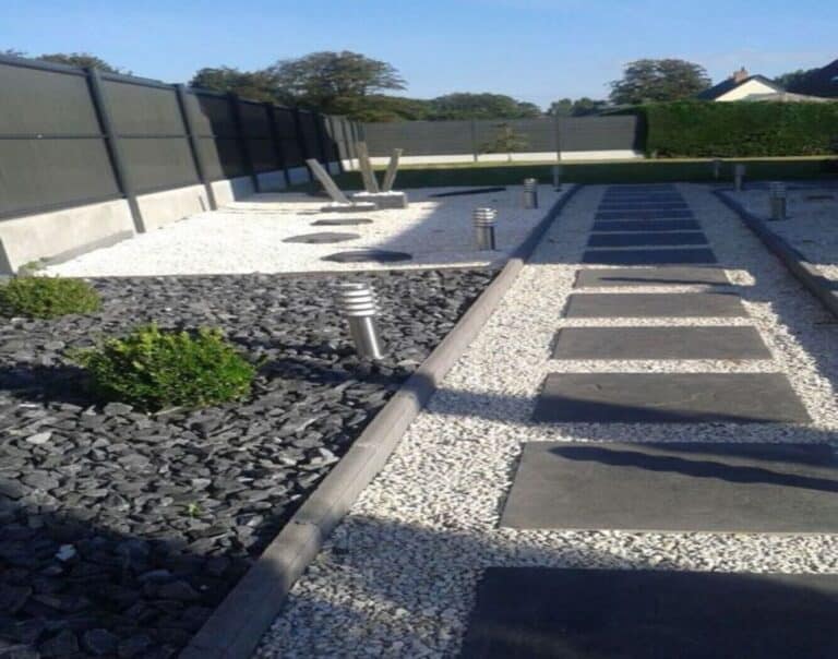 Chemin de jardin en gravier