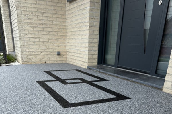 Entrée de maison en résine