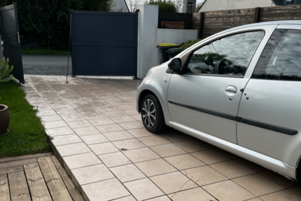 Allée de garage en gravier
