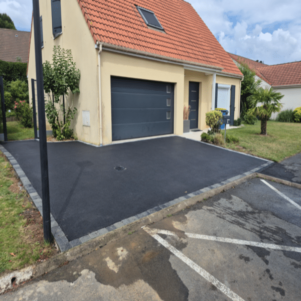 allée de garage en enrobé