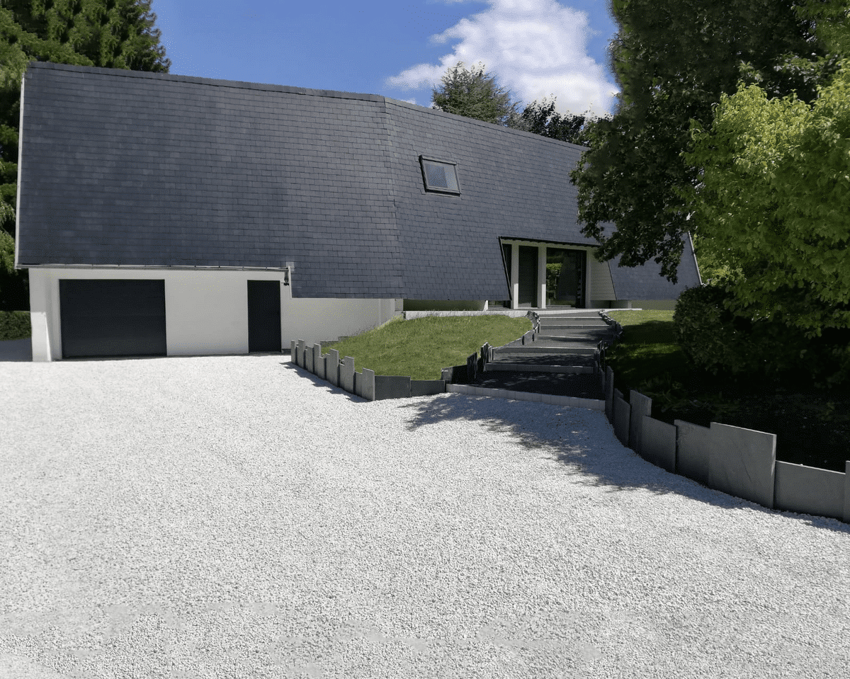 https://perenia.fr/wp-content/uploads/2026/09/Allee-garage_graviers-1.png