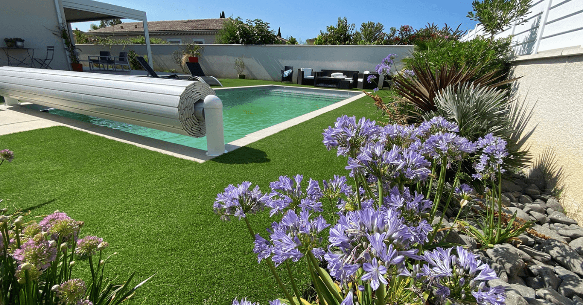 https://perenia.fr/wp-content/uploads/2026/09/piscine_gazon.png