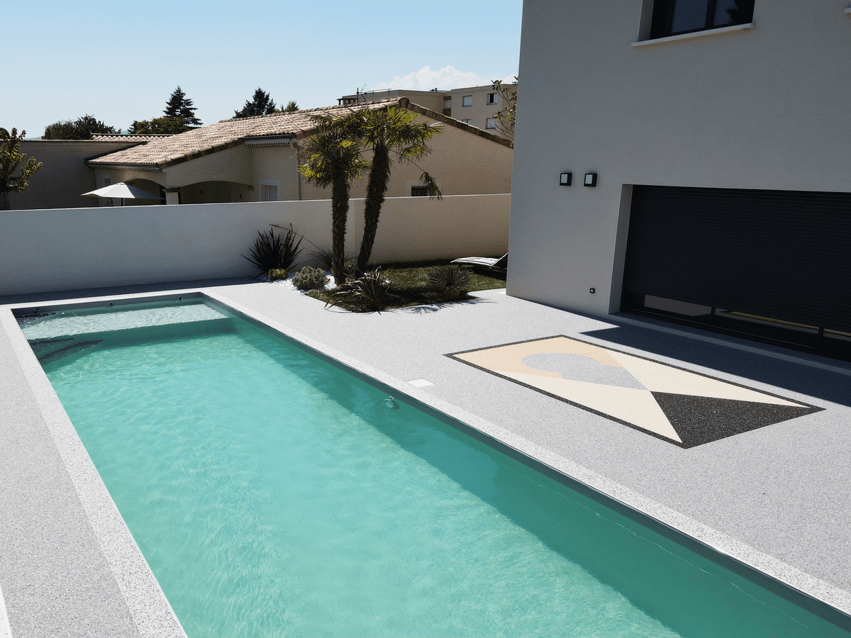 https://perenia.fr/wp-content/uploads/2026/09/plage_piscine_resine.png