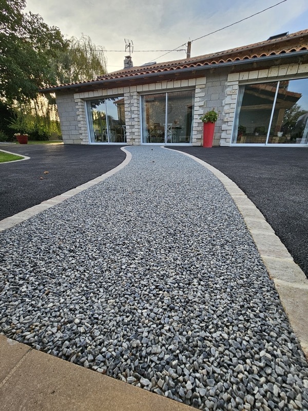 https://perenia.fr/wp-content/uploads/2026/09/terrase_enrobe.jpg