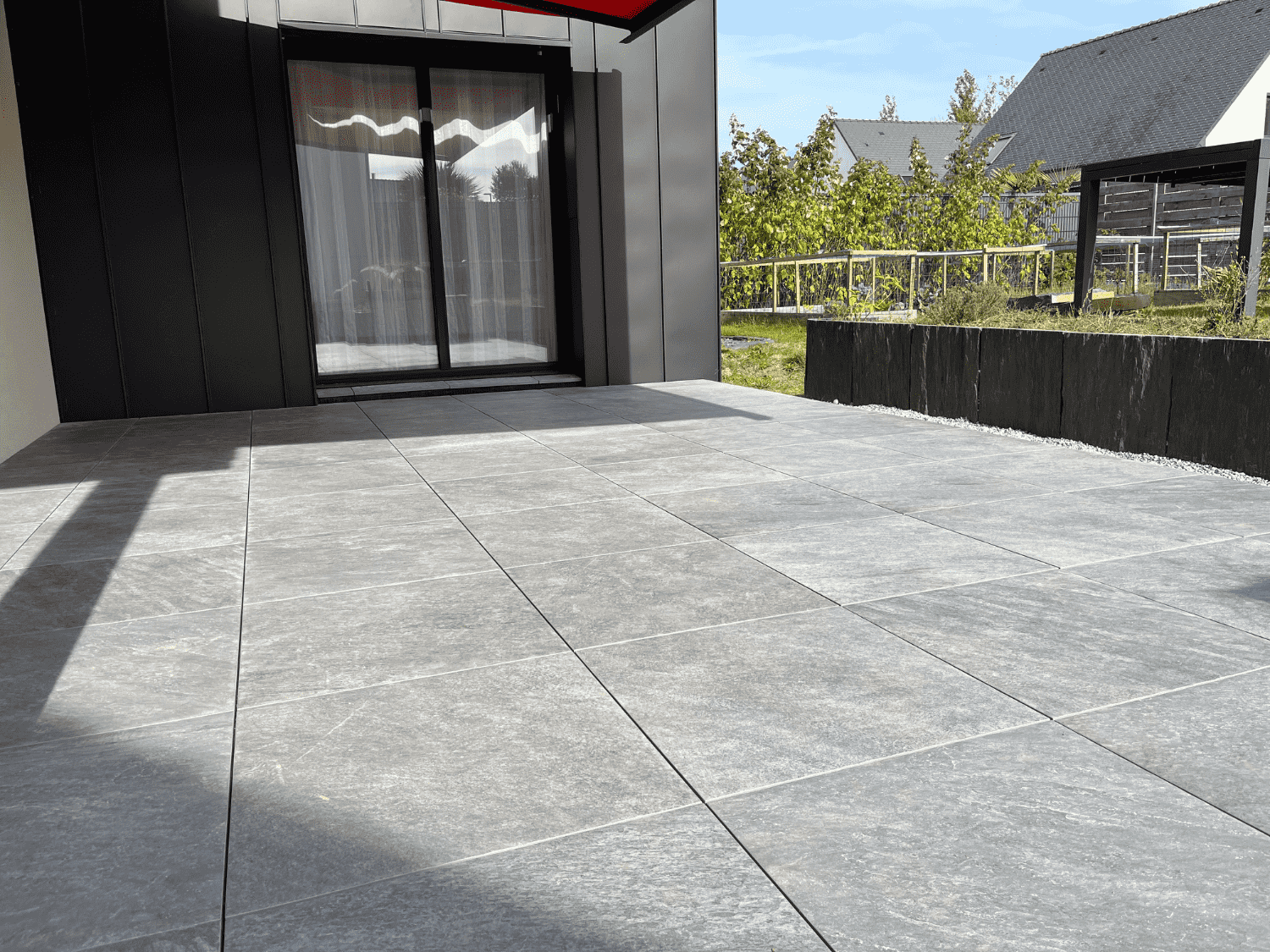 https://perenia.fr/wp-content/uploads/2026/09/terrasse_dalles-2.png