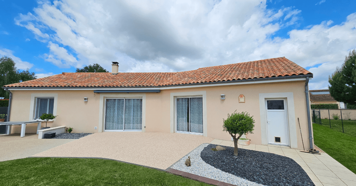 https://perenia.fr/wp-content/uploads/2026/09/terrasse_en_resine.png